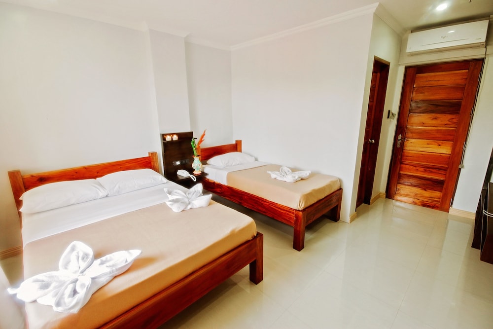 Hotel Lapira 16/61