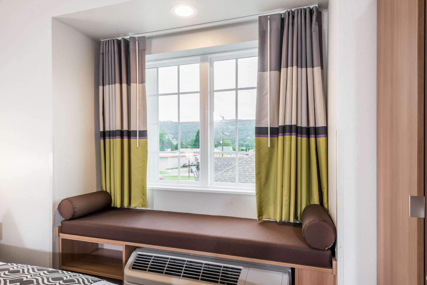 Microtel Inn And Suites By Wyndham New Martinsville 9/29