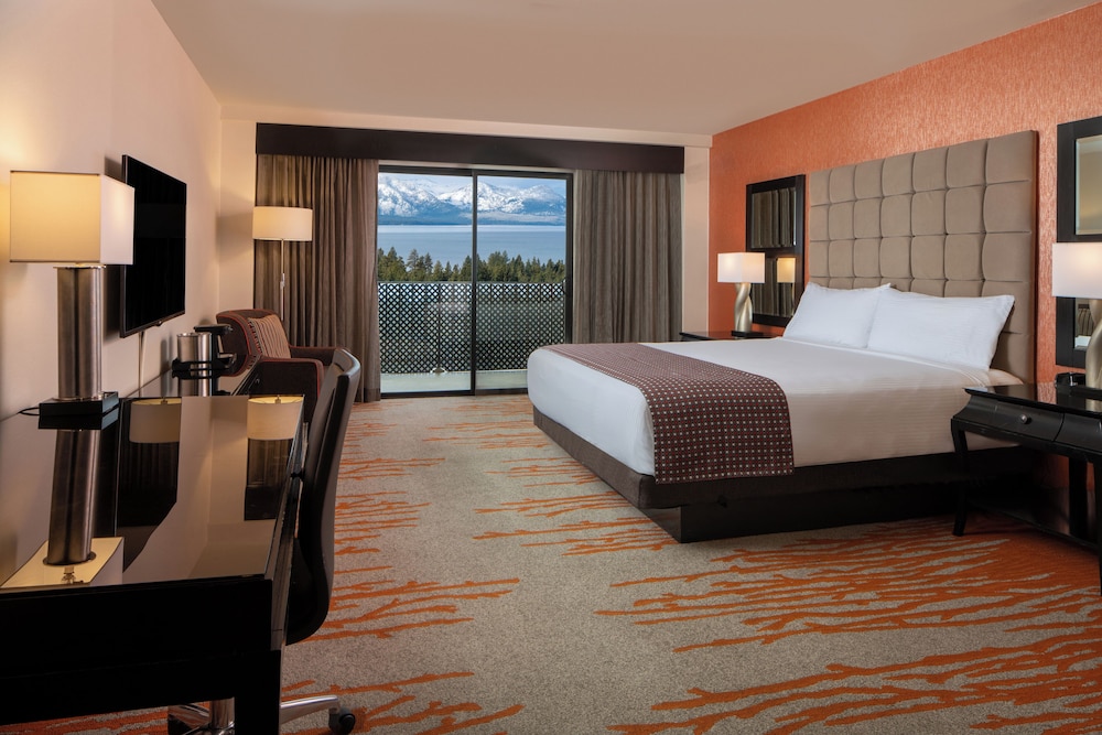 Golden Nugget Lake Tahoe Hotel & Casino 23/56