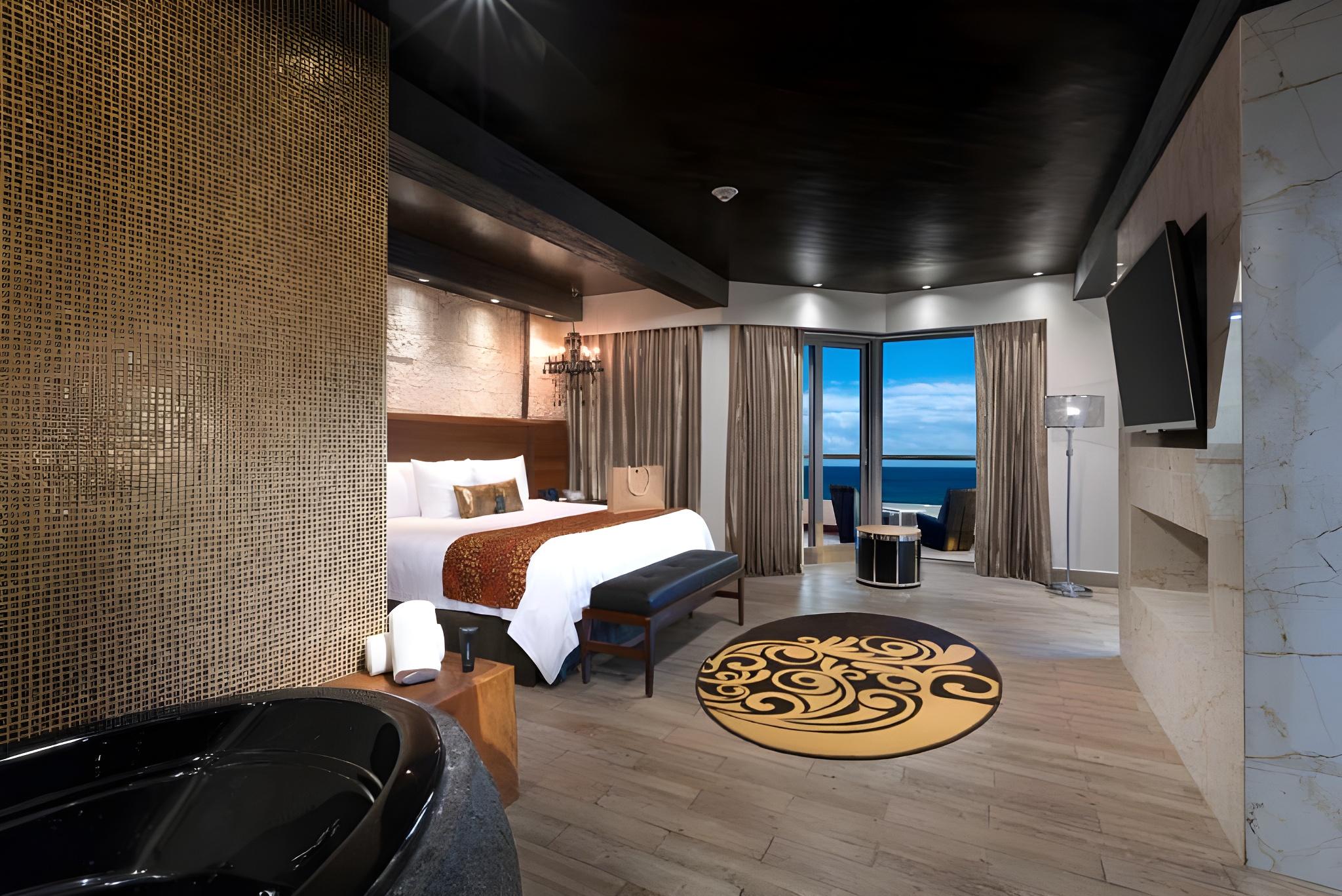 2 Bedrooms, Hacienda, Rock, Suite, Ocean Front
