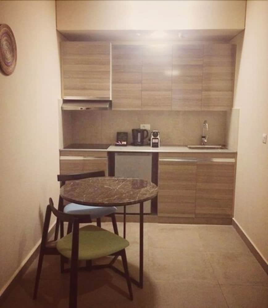 Roots Hotel Apartment 30/39