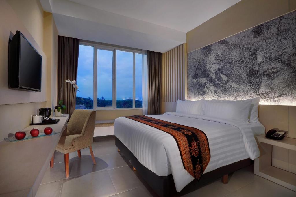 غرفة ديلوكس بسرير مزدوج أو سريرين منفصلين، Aston Banyuwangi Hotel & Conference Center 2/2