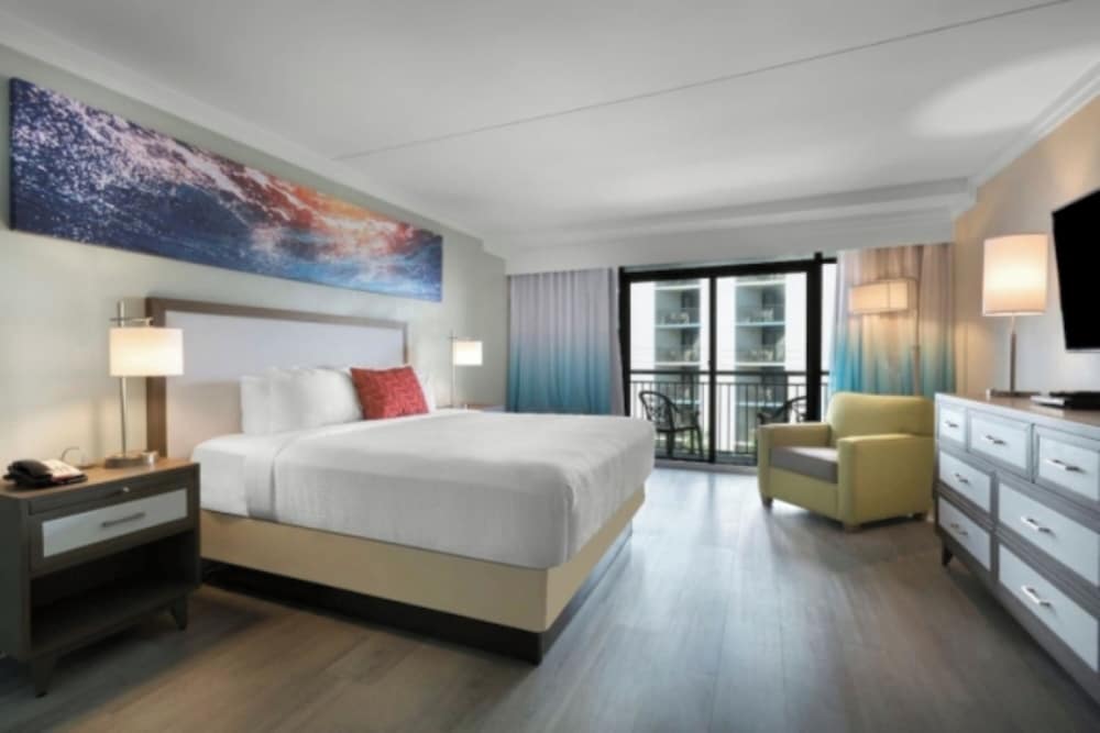 DELUXE, KING BED, RESORT VIEW