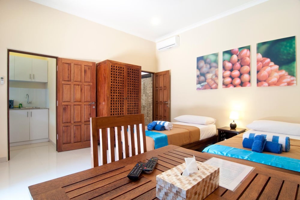 Lovina Oasis 14/28