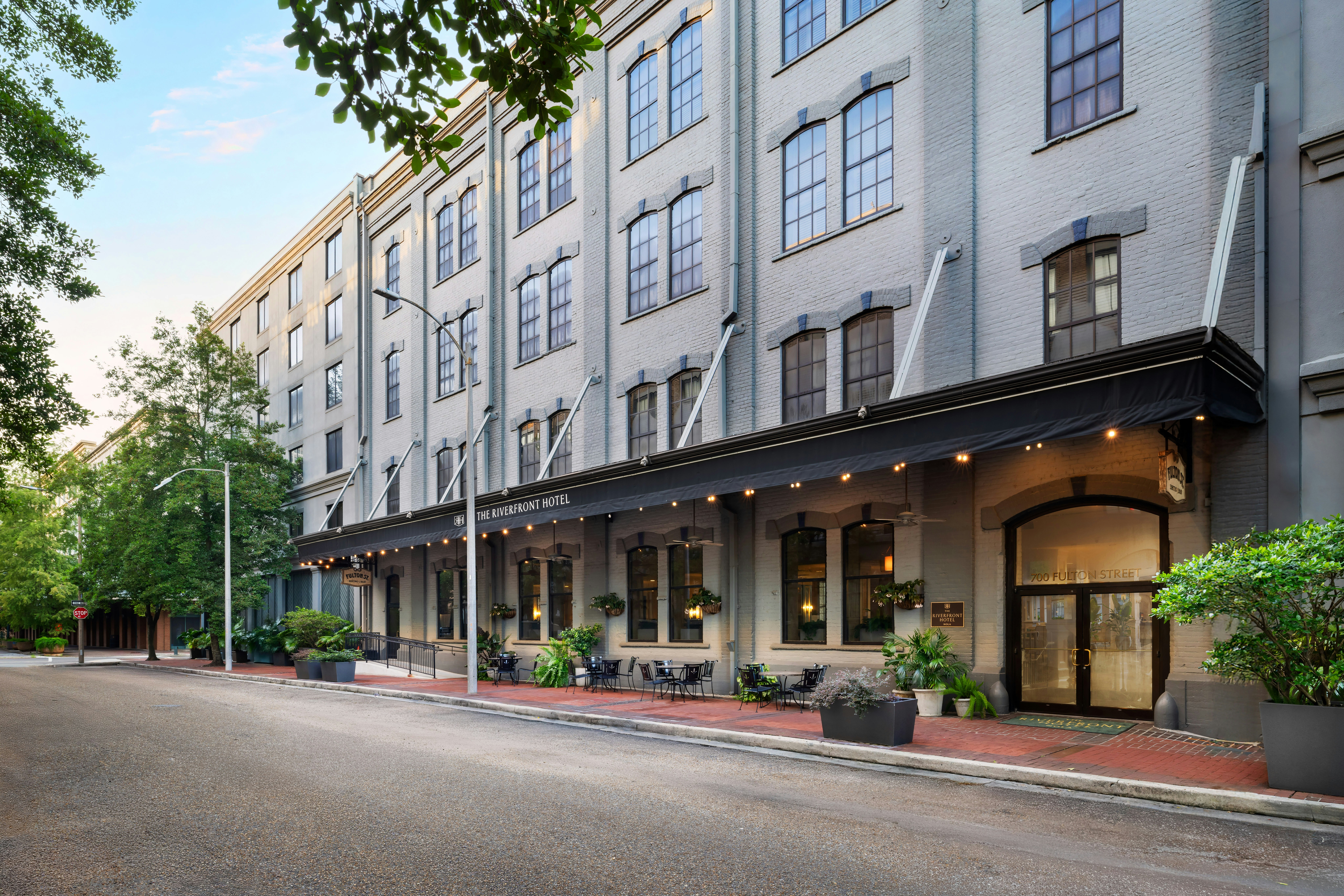 The Riverfront Hotel New Orleans 8/70