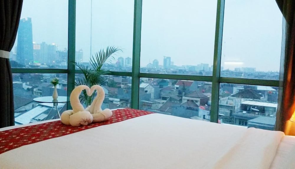 Business Hotel Tomang Jakarta 43/64