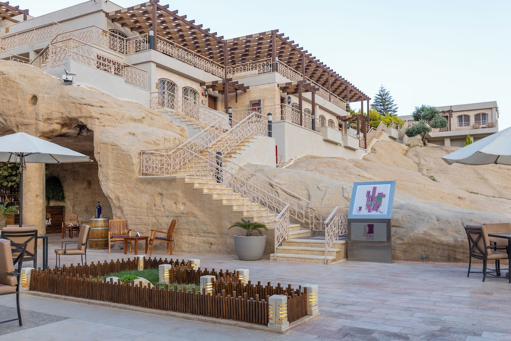 Petra Guest House Hotel 4/50