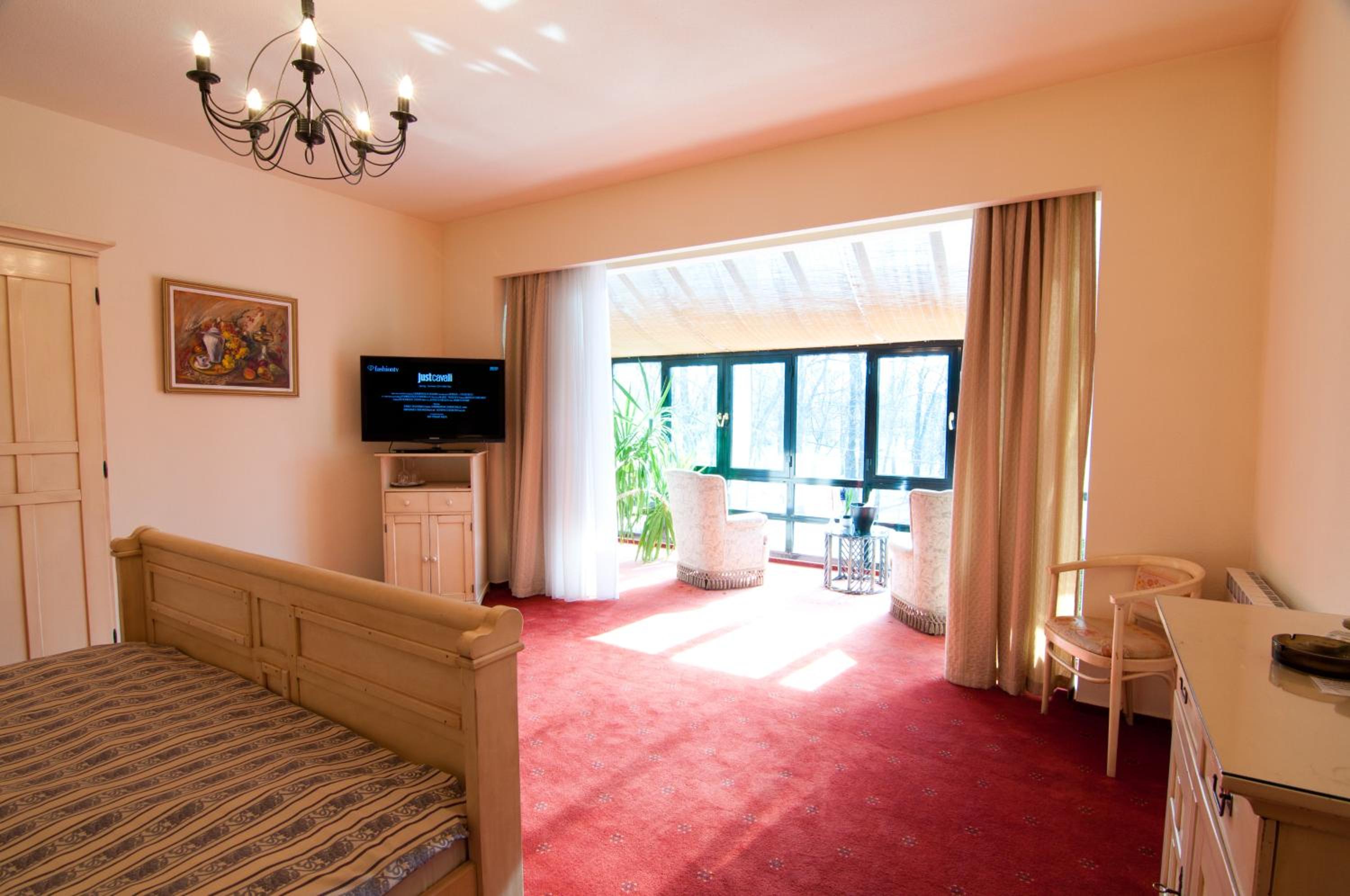Elite Hotel 32/46