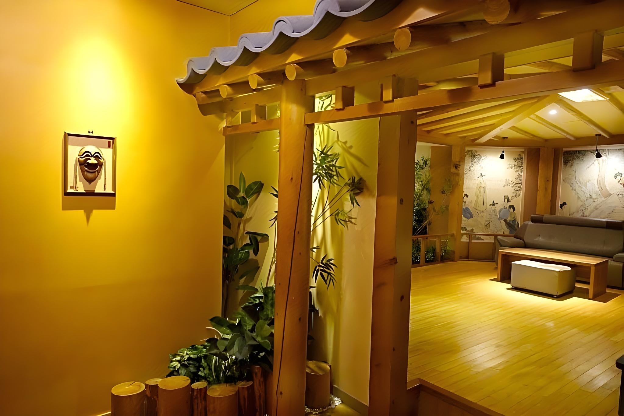 Top Hotel 13/56