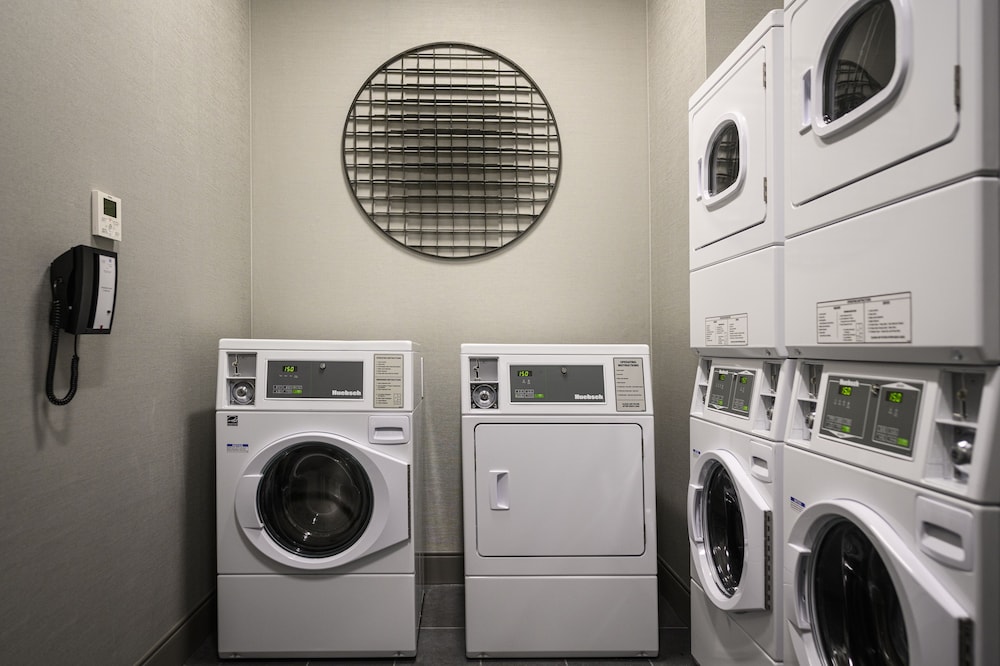 Hyatt Place Indianapolis / Fishers 44/69