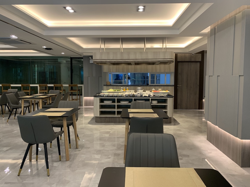 Thana Wisut Hotel 32/49