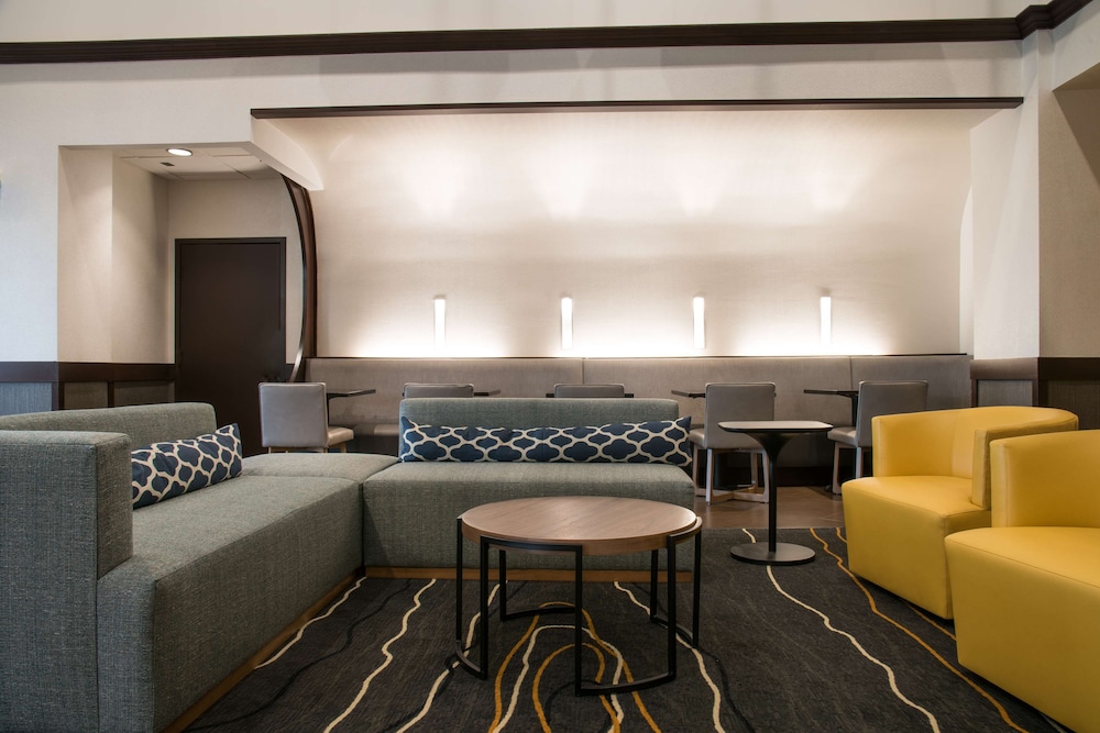 Hyatt Place Minneapolis/Eden Prairie 51/68