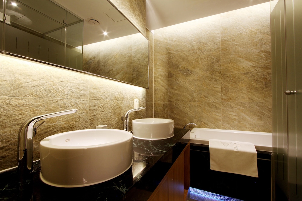 Royal Prime Hotel 34/50