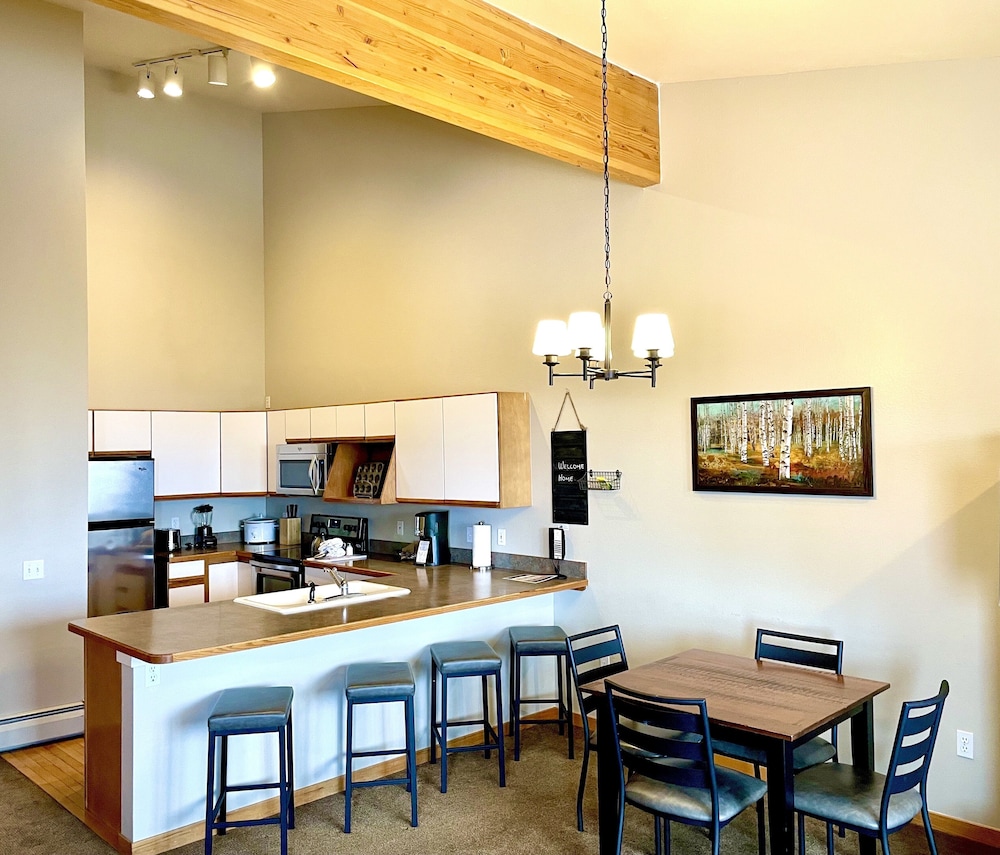 Gold Point Resort Breckenridge by Vacatia 35/50