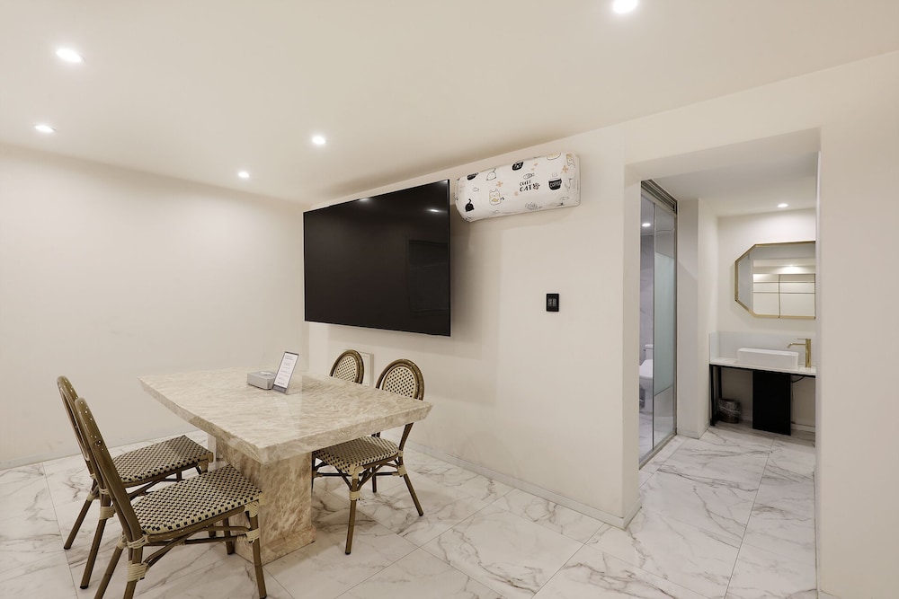 Hotel Tomgi 89/99