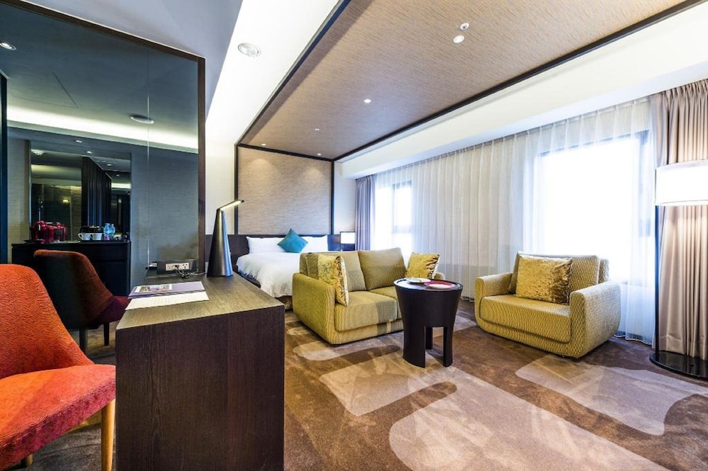 In Sky Hotel 6/46