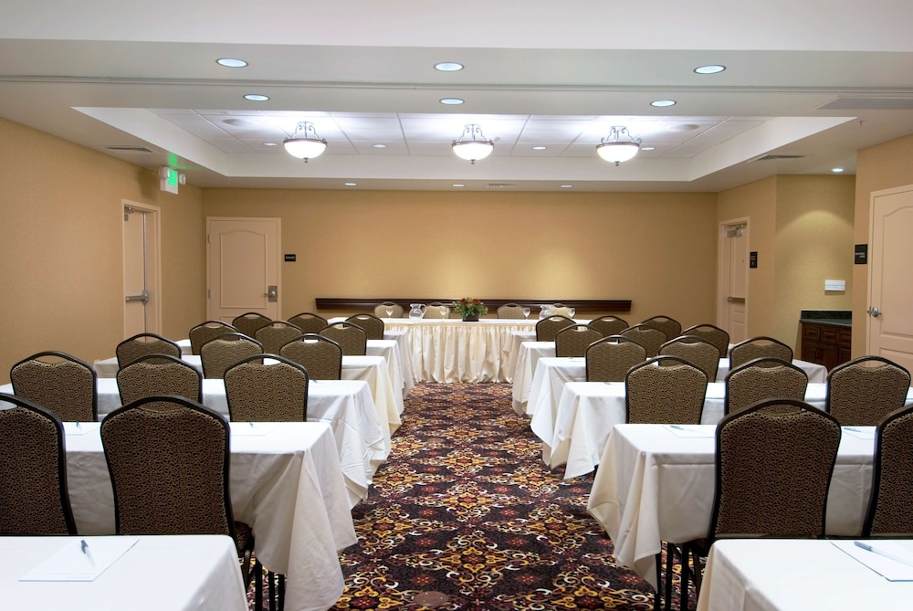 Hampton Inn Suites Lodi 52/65