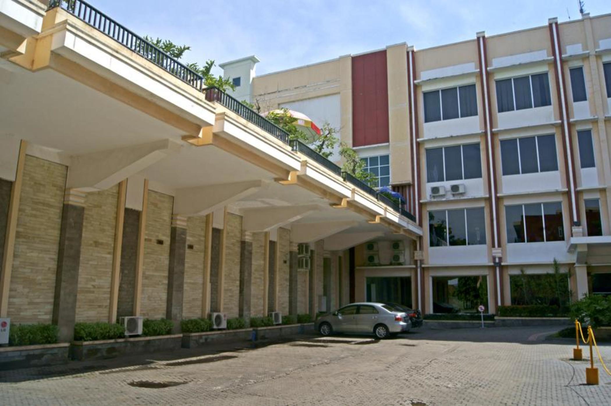 Karlita Hotel Tegal 30/31
