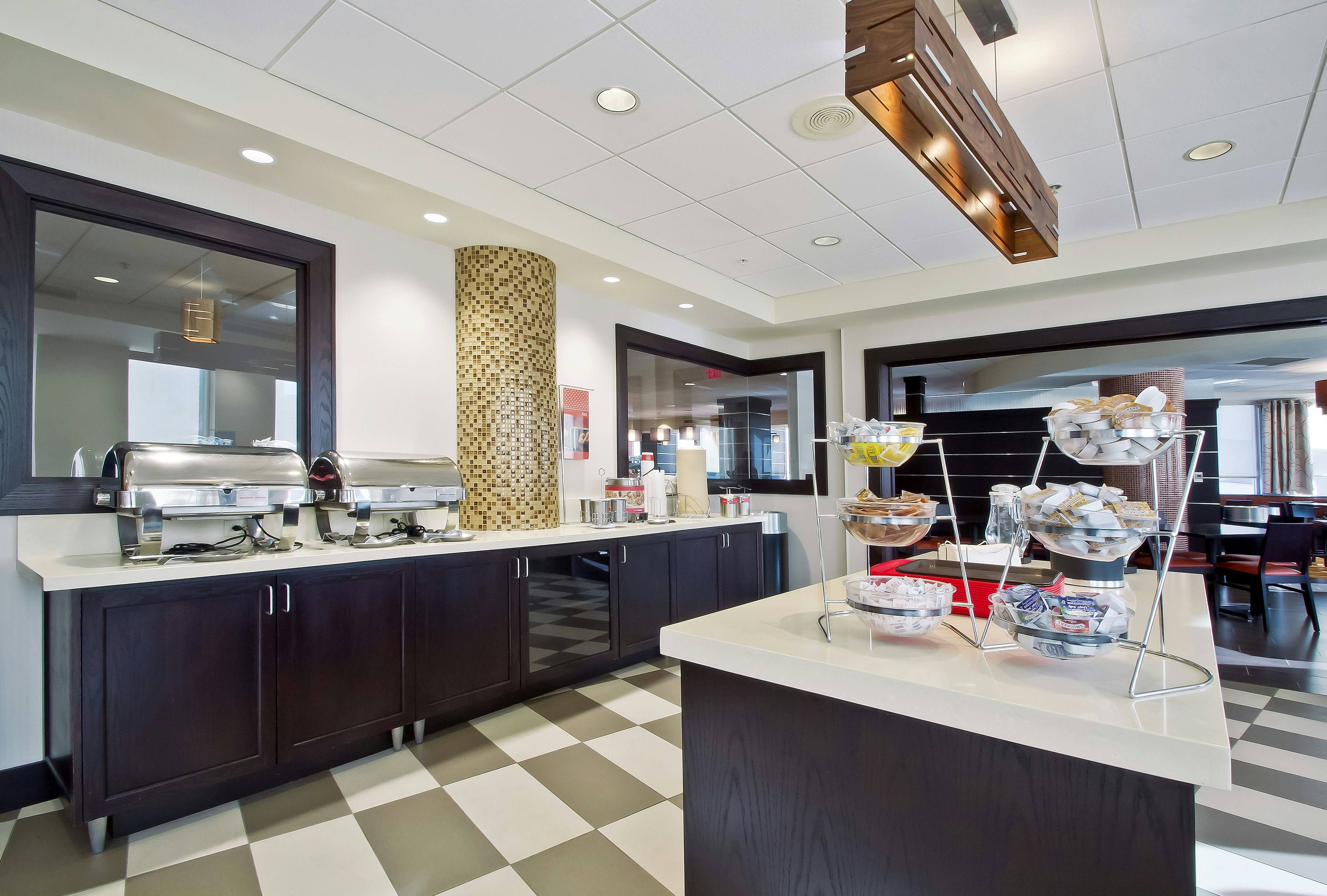 Hampton Inn Suites Columbus Downtown 5/59