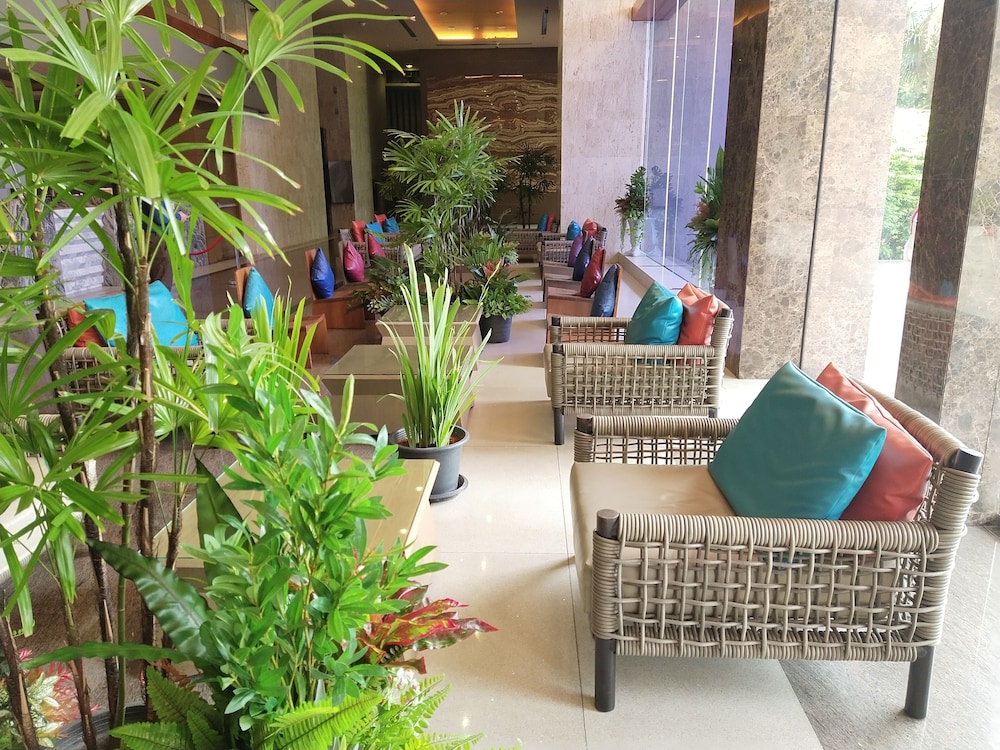 Grand Howard Hotel Bangkok 10/62