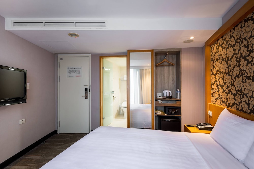 Hotel B 9/50