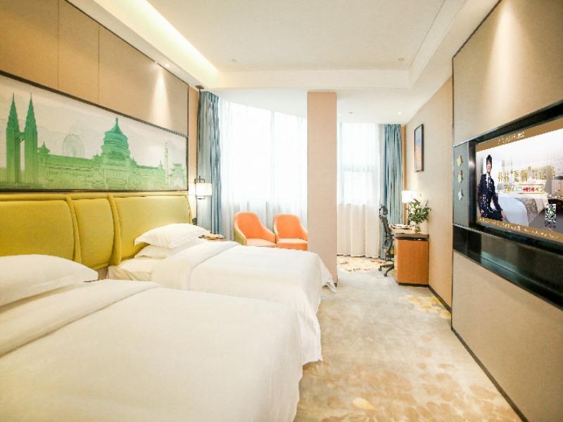 DELUXE, TWIN BEDS