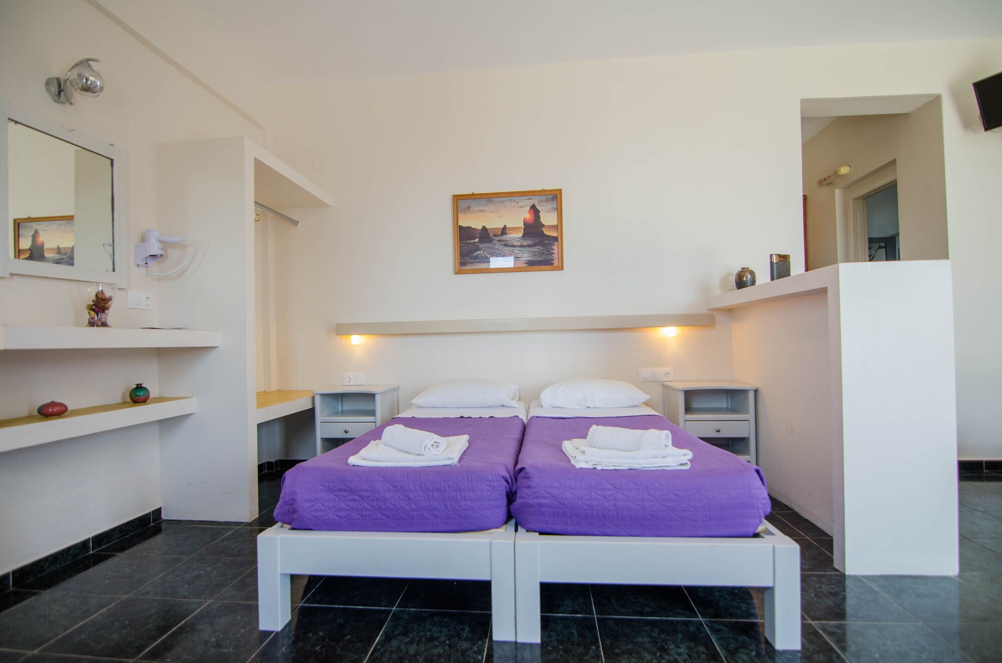 JUNIOR, DOUBLE OR TWIN BED