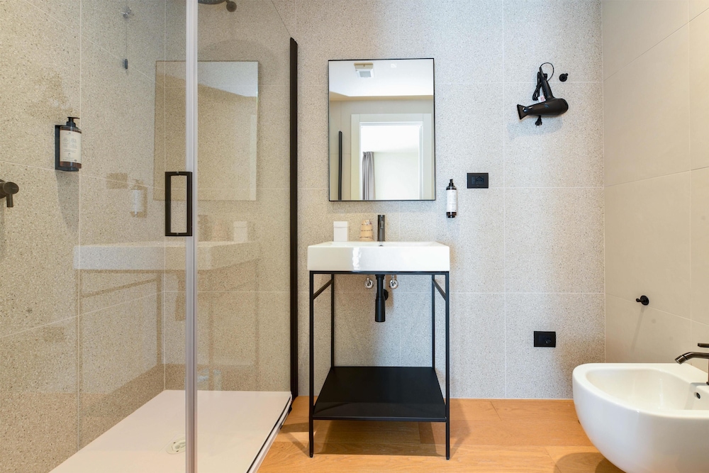 شقة بسرير مزدوج وسرير فردي بمطبخ صغير في الملحق، Best Western Hotel Arya 10/10