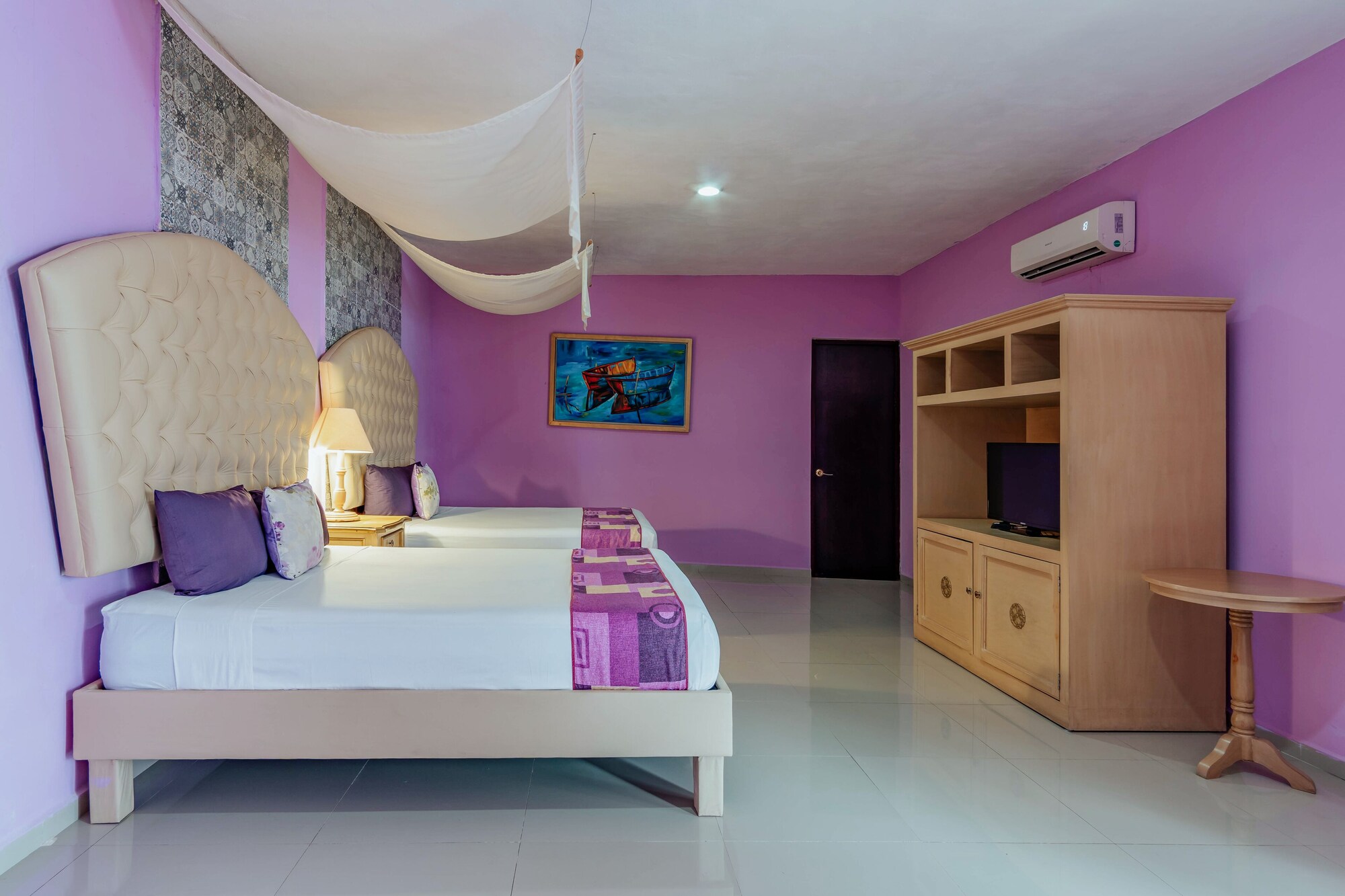 SUPERIOR, 2 DOUBLE BEDS