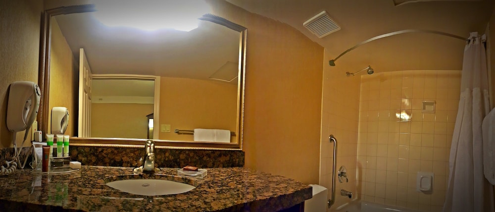 Prestige Vernon Lodge And Conference Centre 18/75