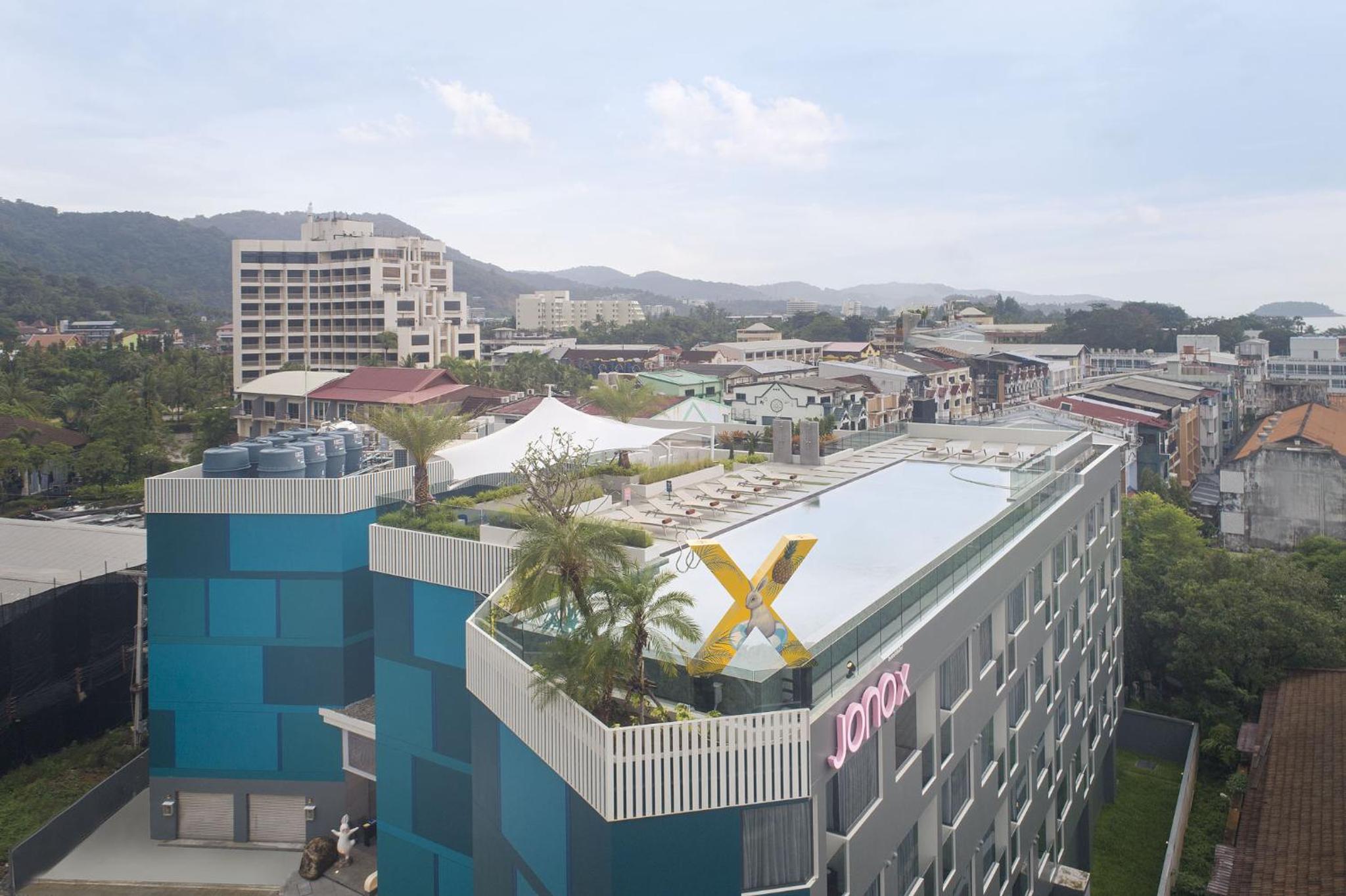 JonoX Phuket Karon Hotel 3/42