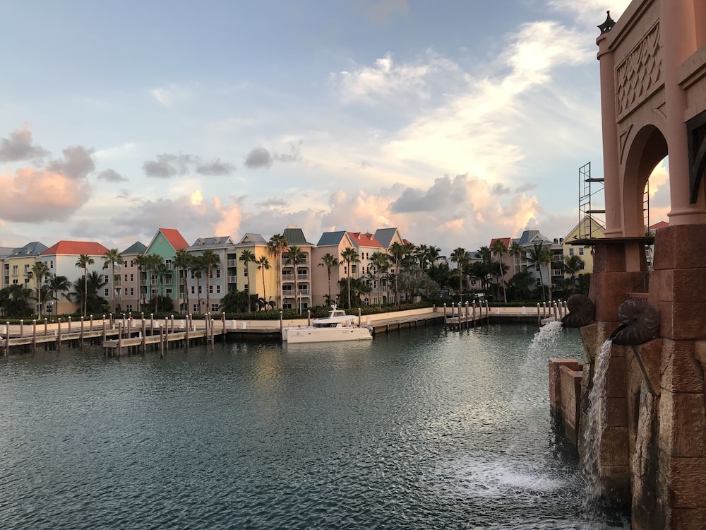 Harborside Resort At Atlantis 65/72