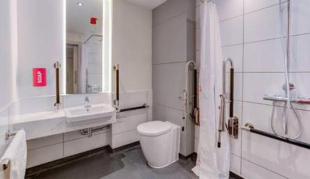 ZIP by Premier Inn Cardiff 23/28
