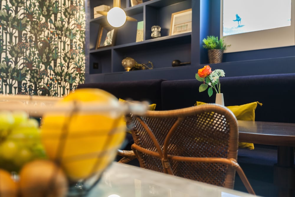HANDSOME HOTEL BY ELEGANCIA 56/74