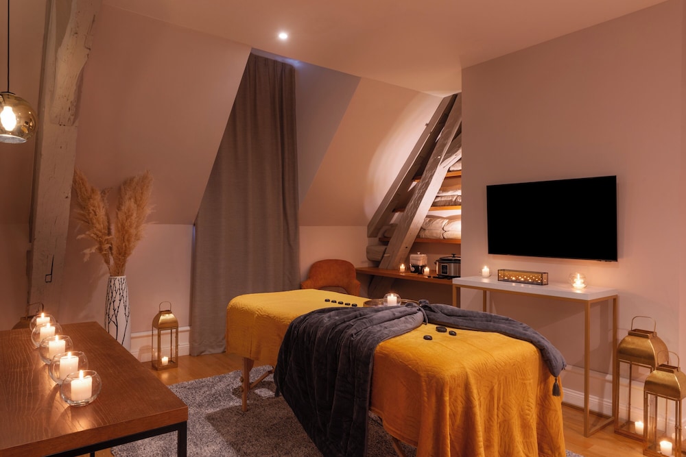 Hotel The OriginalsLe Chateau Alexandra Palace Golf Resort 19/48