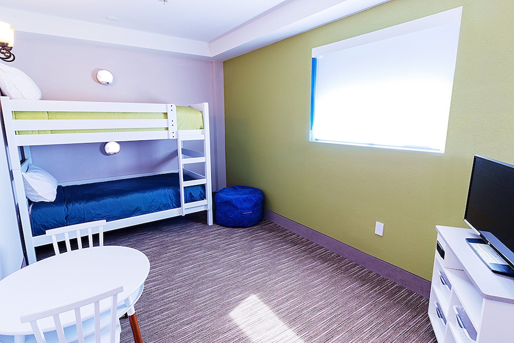 Holiday Inn Express & Suites Crestview South I-10 28/69