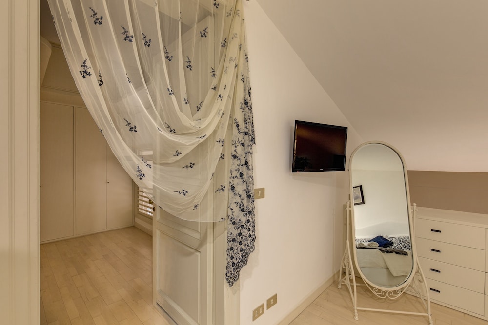 Trevi Miracle Suite 19/37