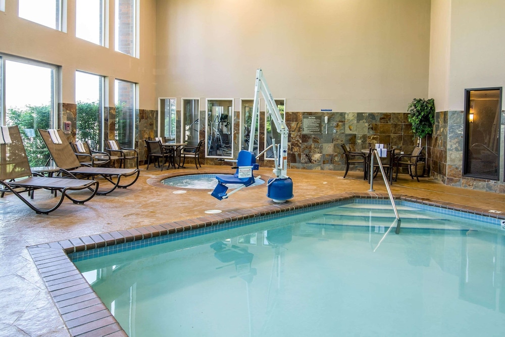 Comfort Inn & Suites Spokane Valley Central 17/40