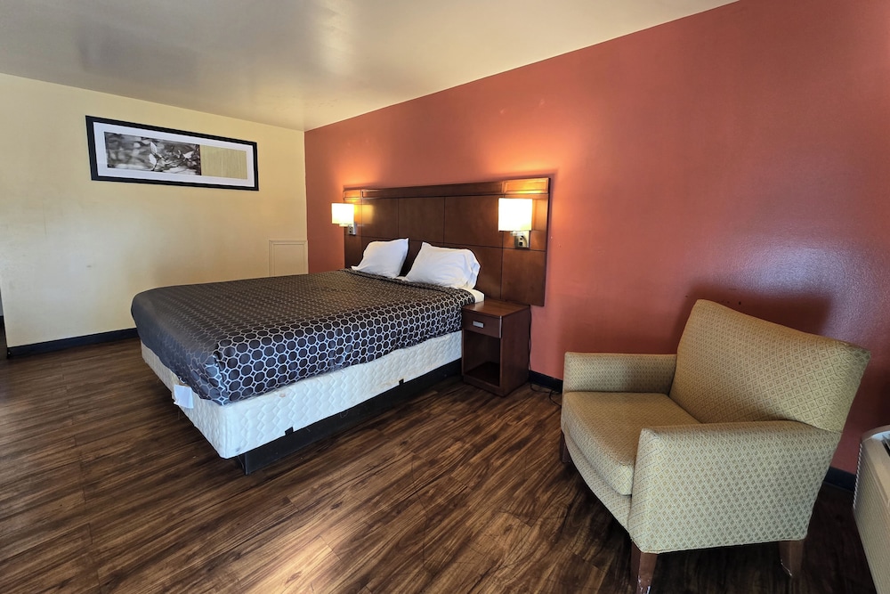 Sunrise Inn By OYO Newport News US-60 27/53