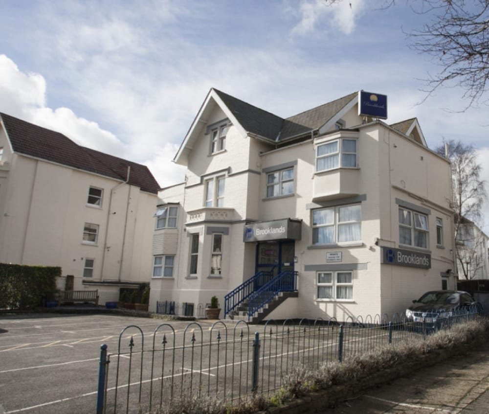 Brooklands Hotel Bed And Breakfast Bournemouth 2/32