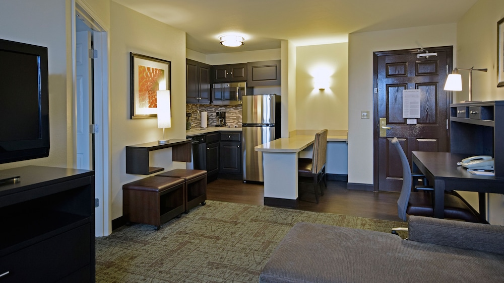 Staybridge Suites Cincinnati North Oh 50/69
