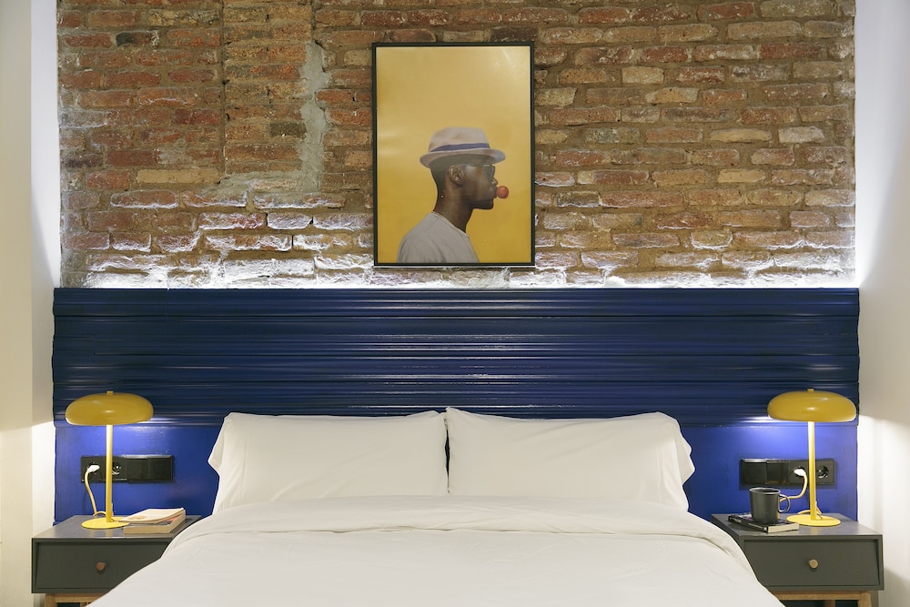 Arte Suites By Olala Homes 16/25