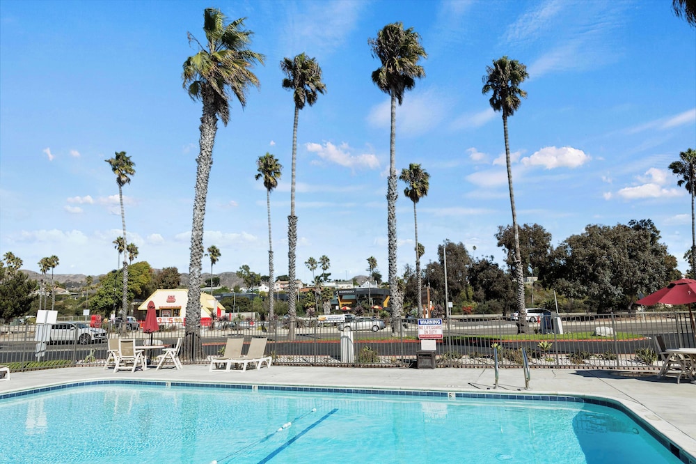 Motel6 Ventura, CA - Beach 52/58