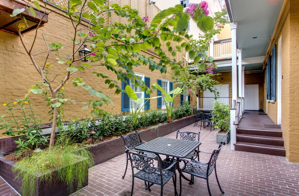 Hotel Mazarin 4/69