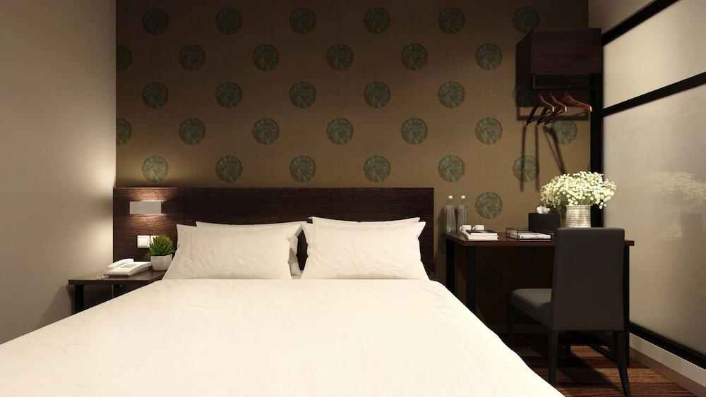 The Square Hotel 32/62
