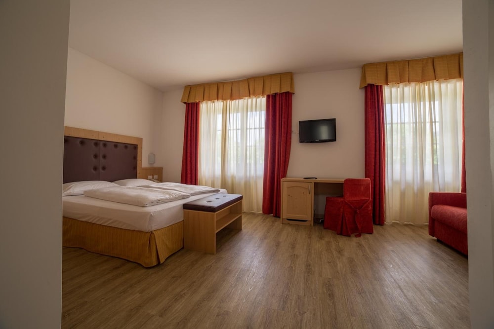 Alpen Hotel Eghel 9/68
