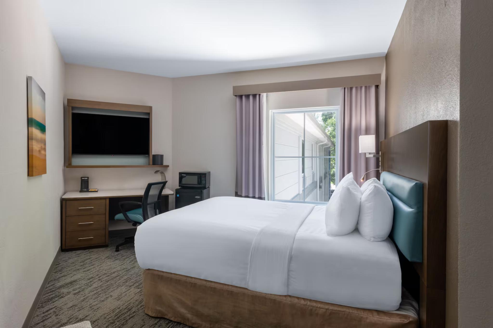 1 Bedroom, Fitness, Suite, King Bed