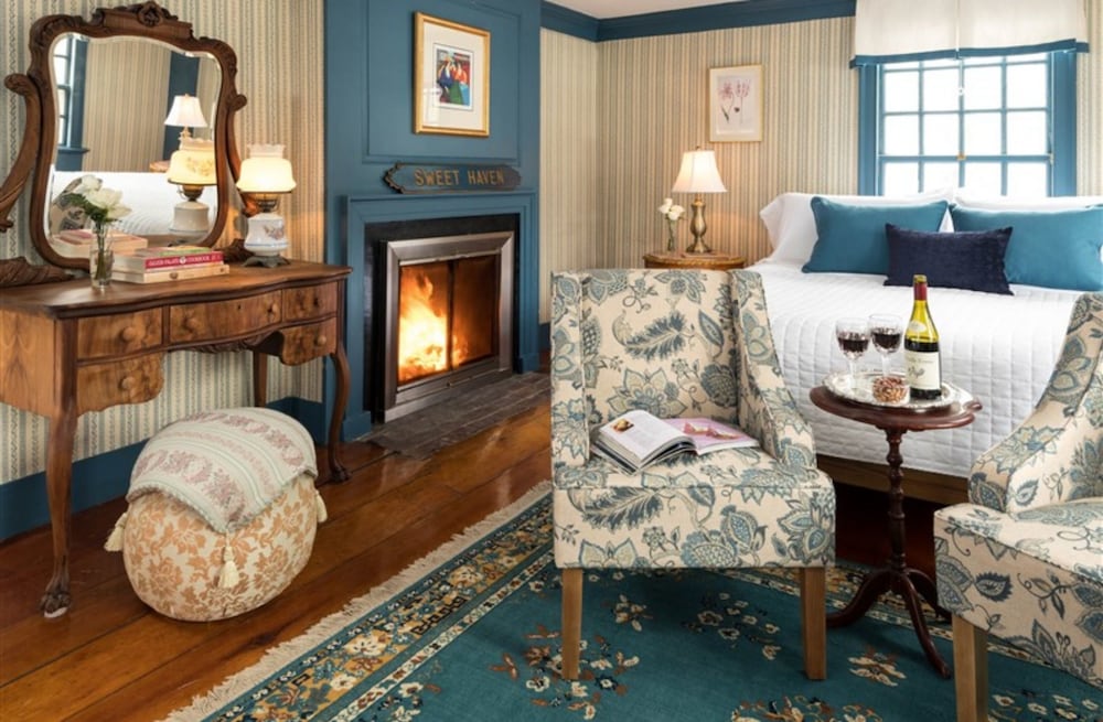 The Waldo Emerson Inn 24/40