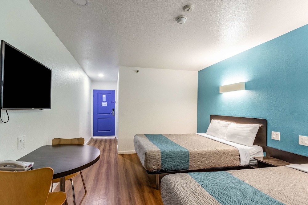 Motel6 Fountain Valley, CA - Huntington Beach Area 18/37