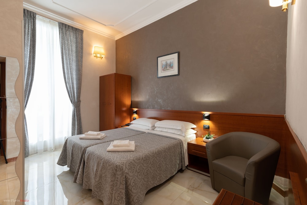 Adas Hotel 17/80